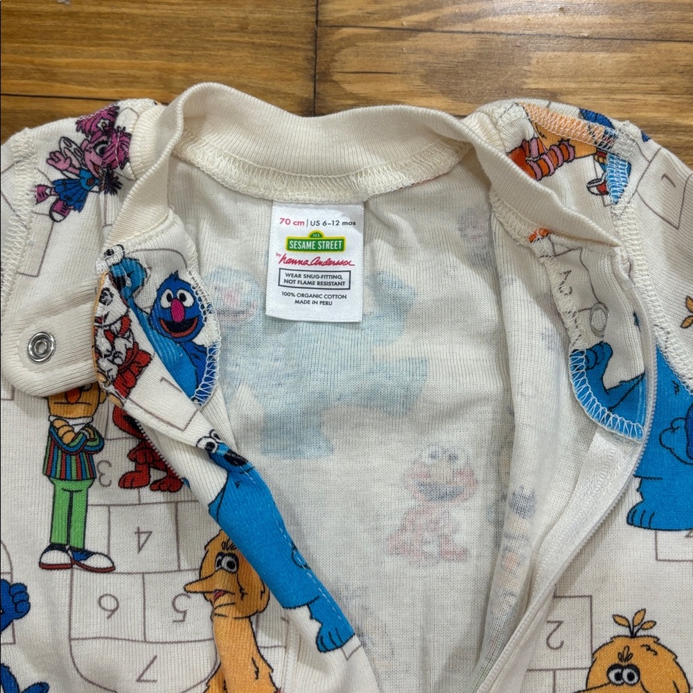 Hanna Andersson Sesame Street Hopscotch Print Cotton Sleeper Size 6-12 Months - Picture 2 of 3